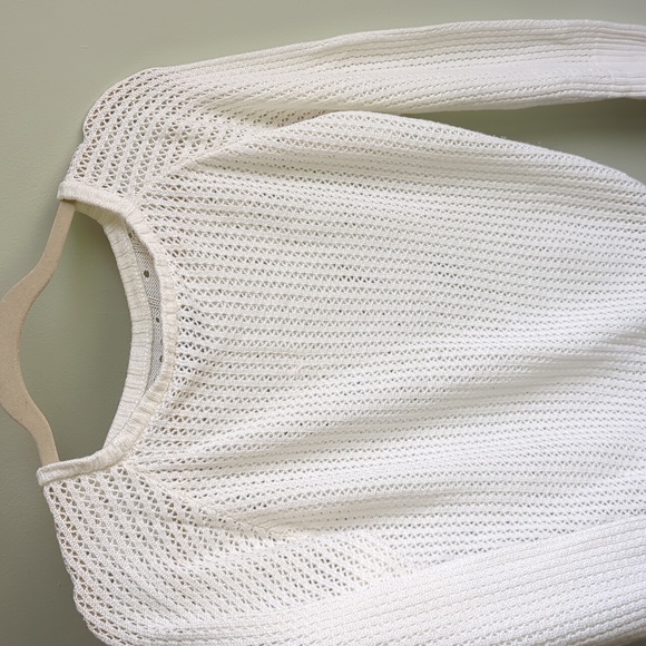 Cyrus. Women's White Crew Neck Crochet Sweater. Size Large. - Picture 3 of 8